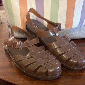 Old Navy Brown Jelly Fisherman Sandals Women’s 9